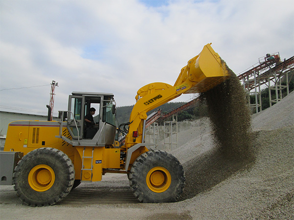 ltmg 5 ton loader works in sand field