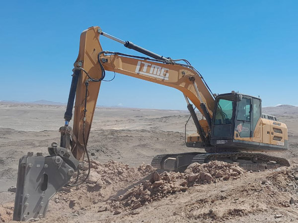 23 ton excavator work in chile