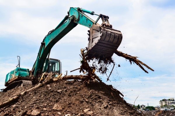 La industria de maquinaria de construcción va en aumento y el mercado de excavadoras gana un nuevo impulso de crecimiento