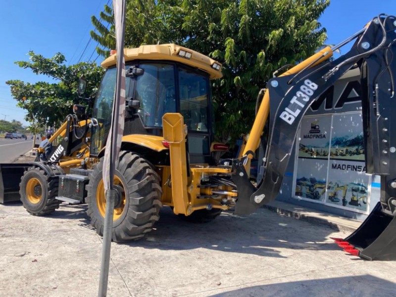 BLT388-I backhoe loader in operation Mexico